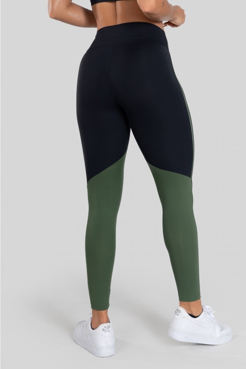Calça Legging com Chapado e Recorte (Preto / Verde Militar) | Ref: K3133-D1
