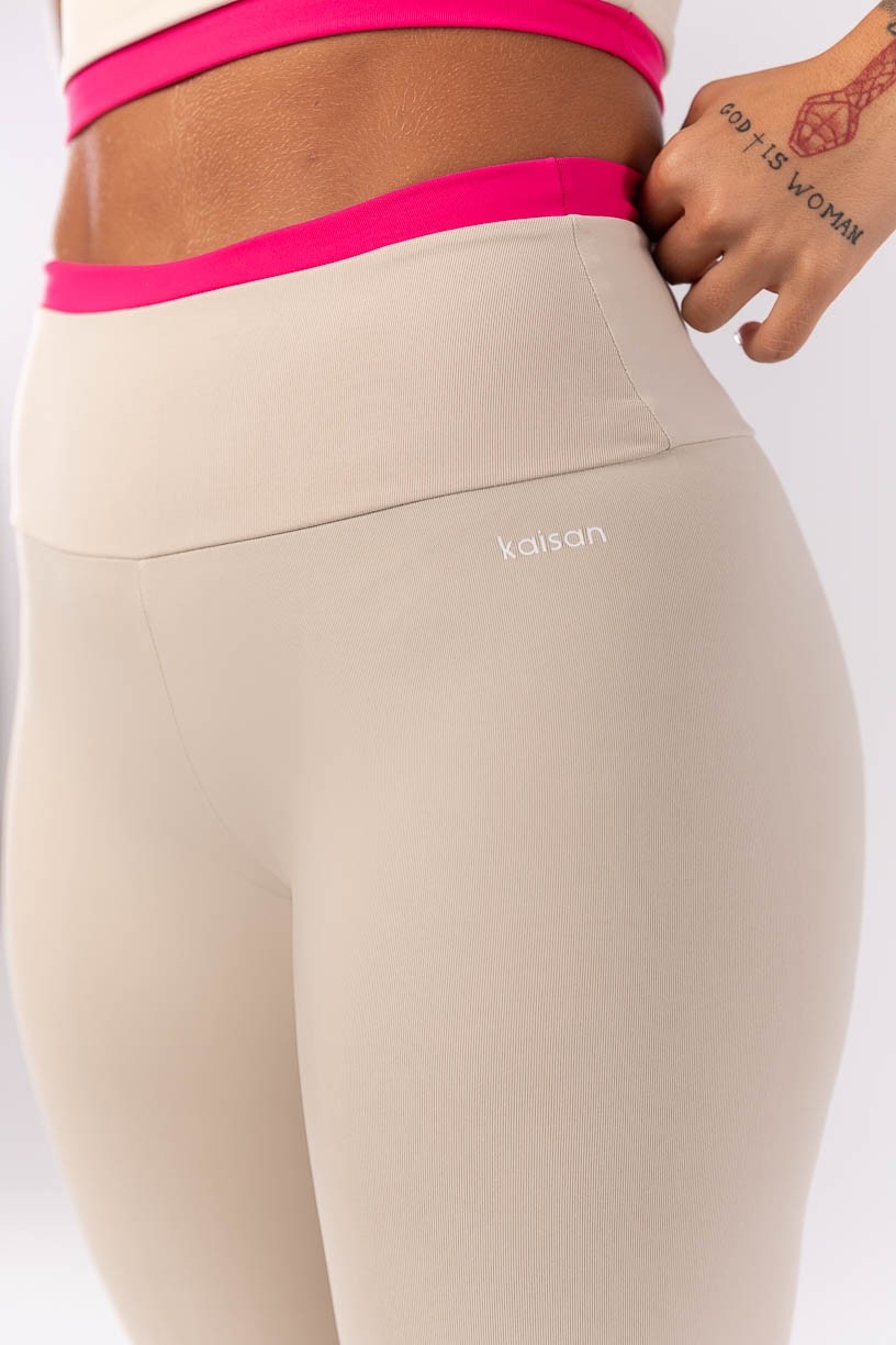 K4008-A_Calca_Legging_com_Chapado_e_Vira_no_Cos_Off-White__Rosa__Ref:_K4008-A