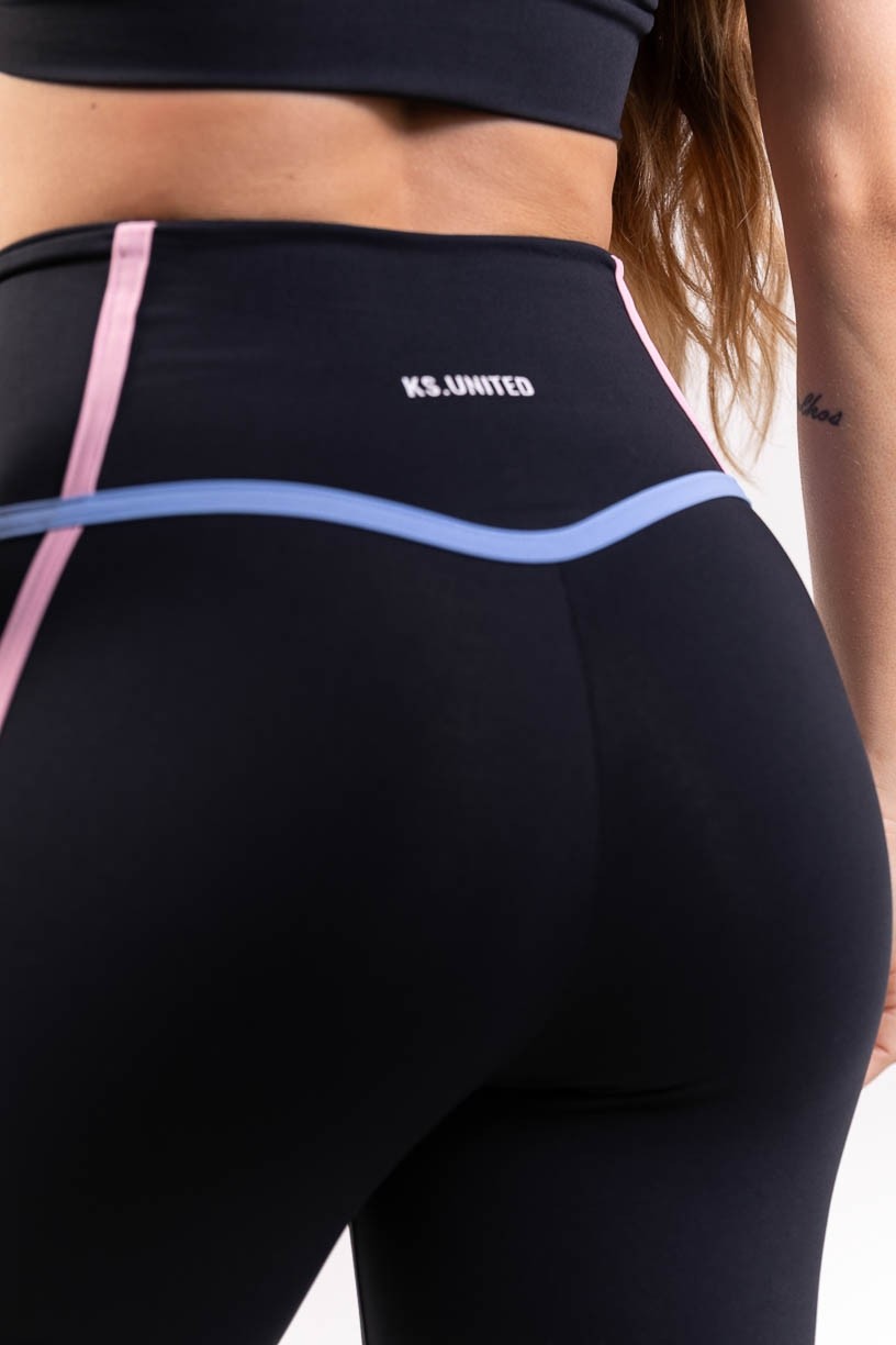 K3903-A_Calca_Legging_com_Chapados_Sobrepostos_Preto__Rosa_Claro__Azul_Claro__Ref:_K3903-A