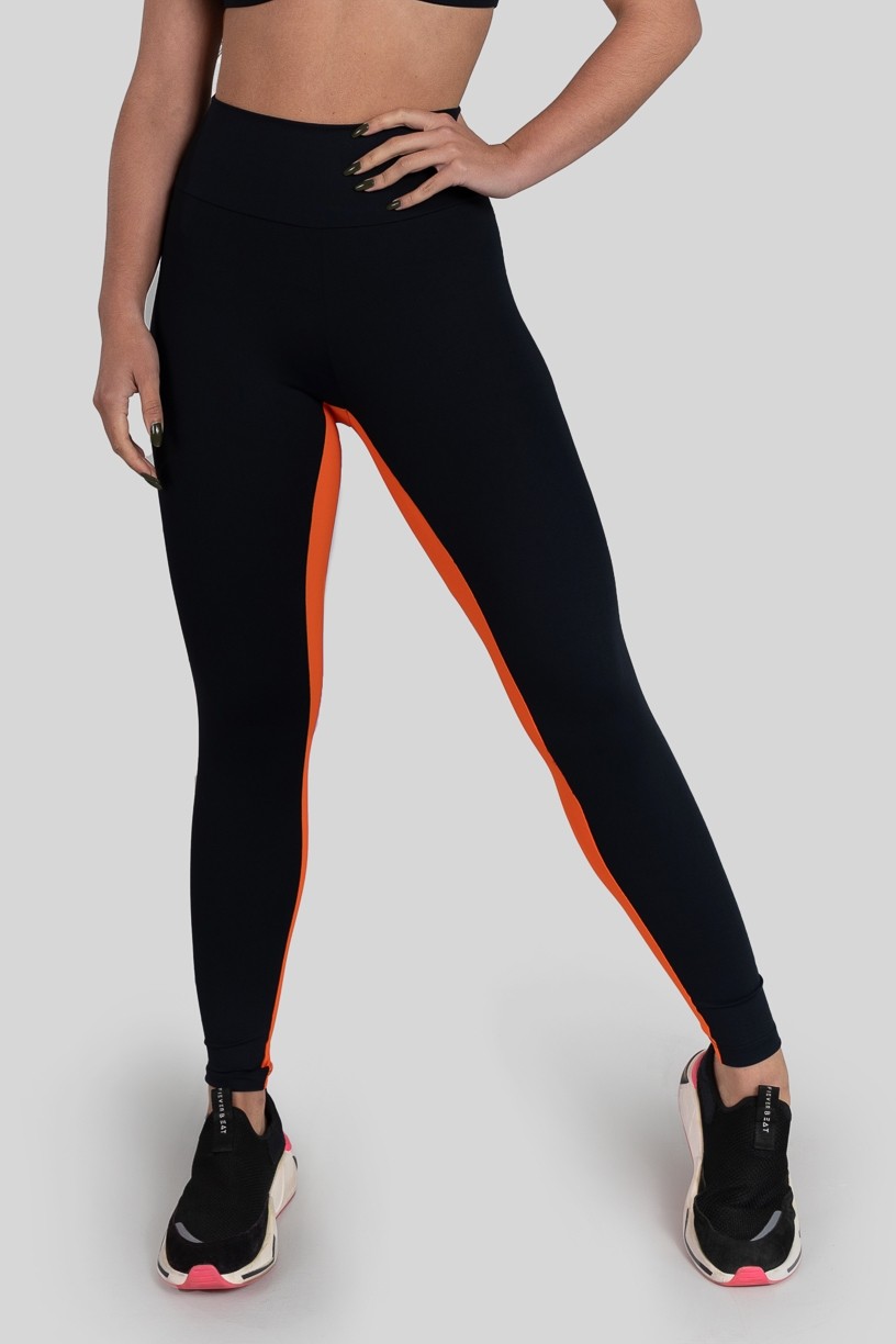 Calça Legging com Faixa Entrepernas (Preto / Laranja) | Ref: K3162-A