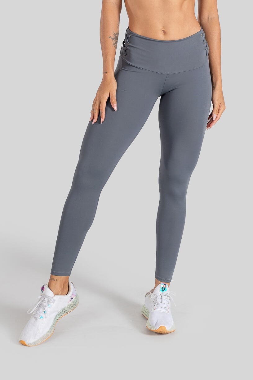 Calça Legging com Ilhós (Chumbo) | Ref: K3106-E