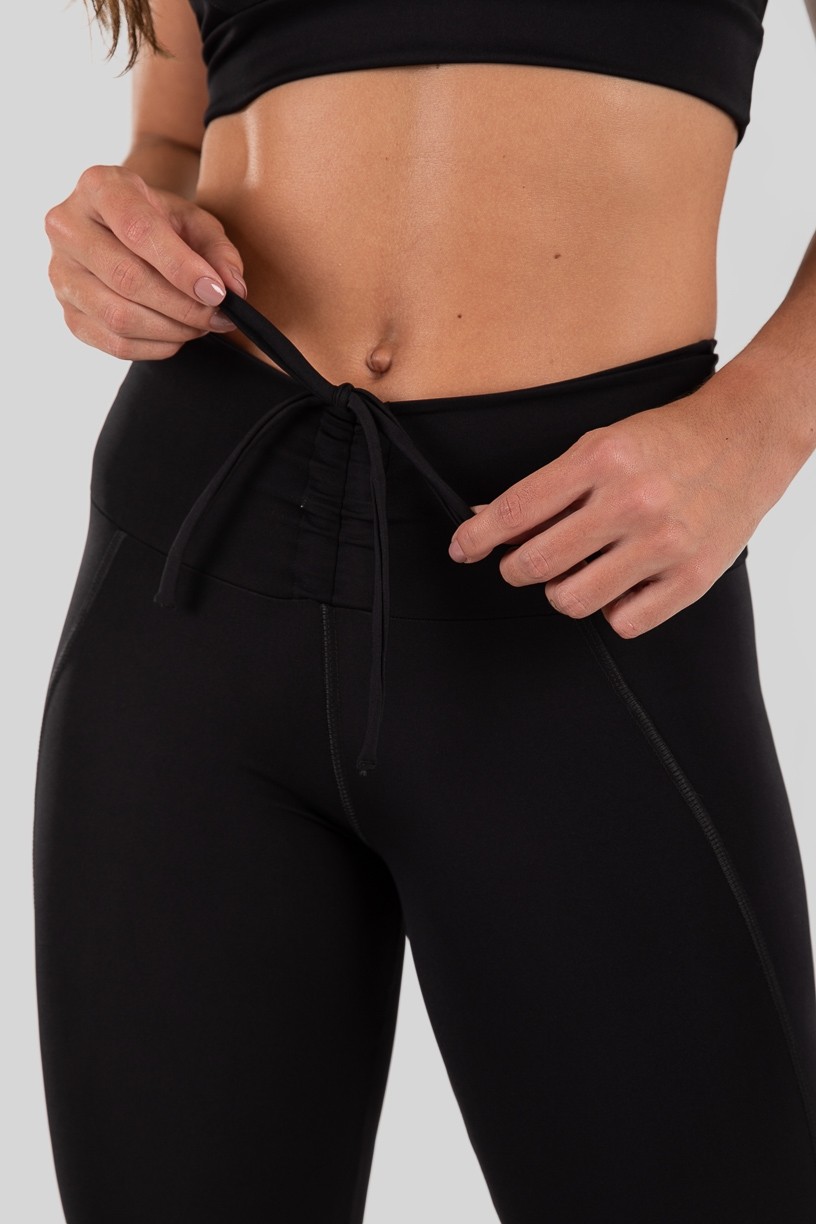Calça Legging com Pesponto e Cadarço (Preto) | Ref: P01-7-A