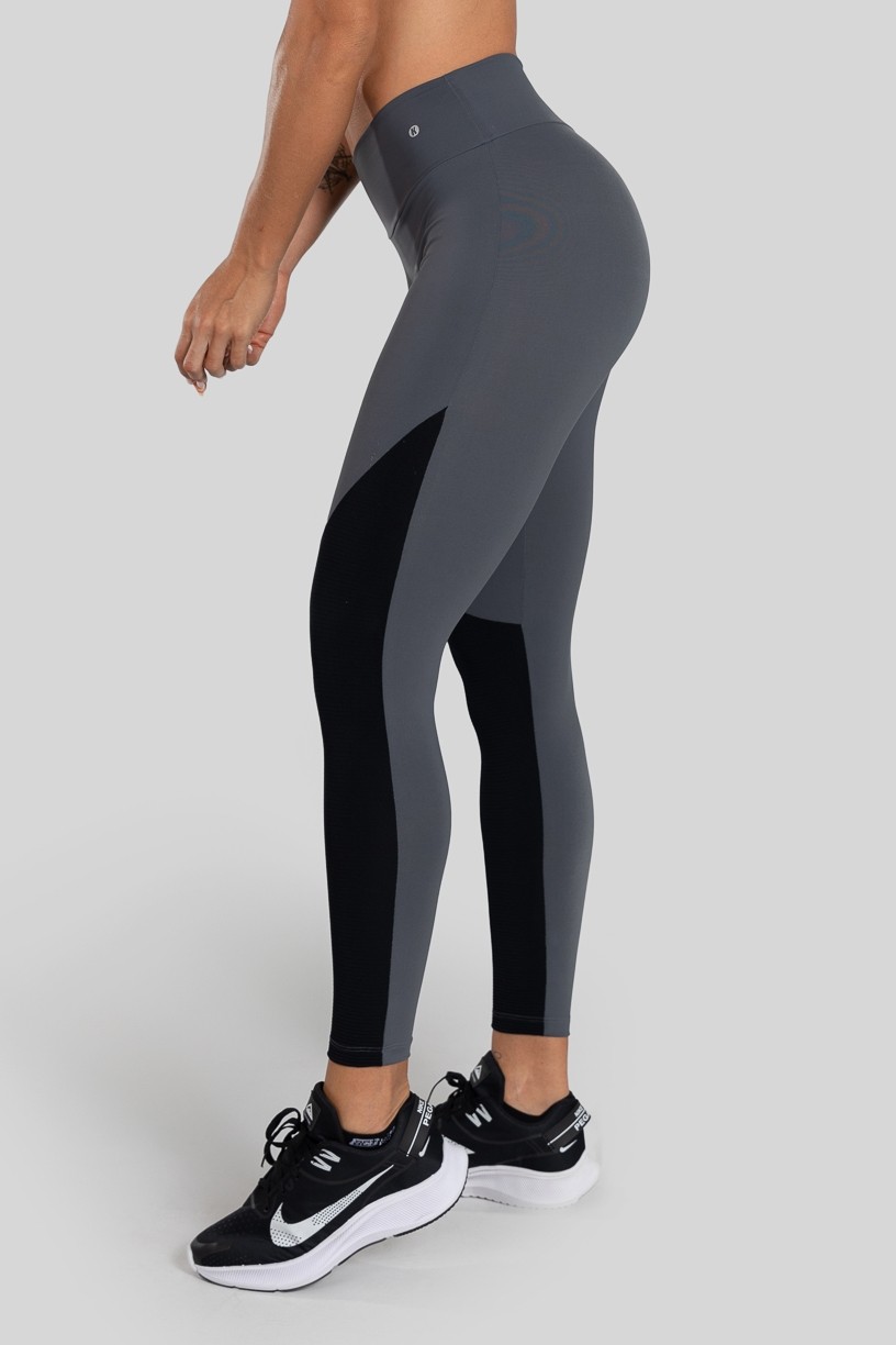 Calça Legging com Recorte Bicolor (Chumbo / Preto) | Ref: K3128-D