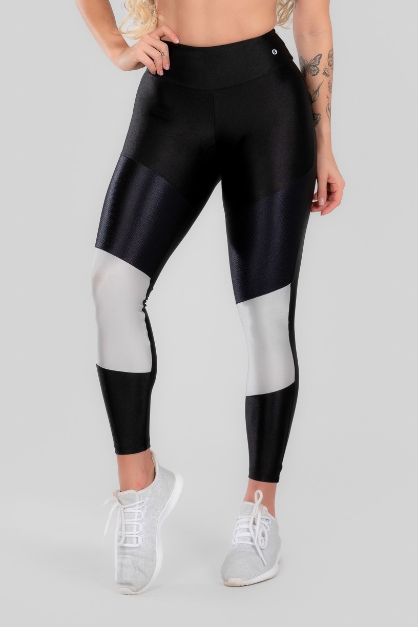 Calça Legging com Recorte Duplo Frontal (Preto / Prata) | Ref: K2963-C