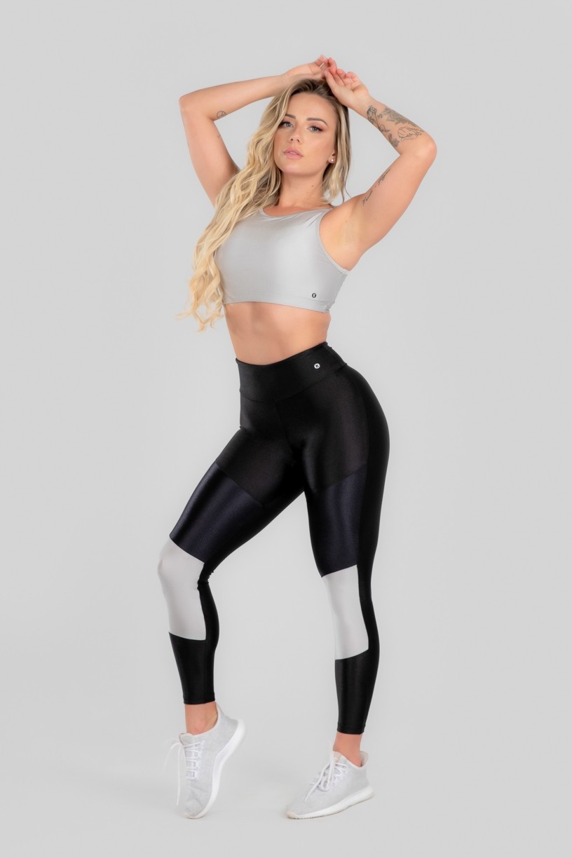 Calça Legging com Recorte Duplo Frontal (Preto / Prata) | Ref: K2963-C