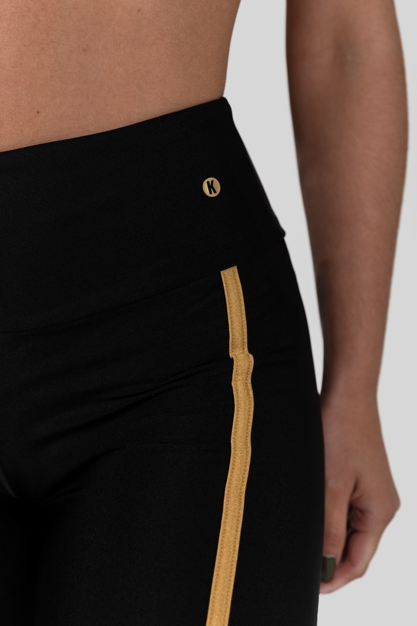 Calça Legging com Recorte e Chapado (Preto / Ouro) | Ref: K3145-B