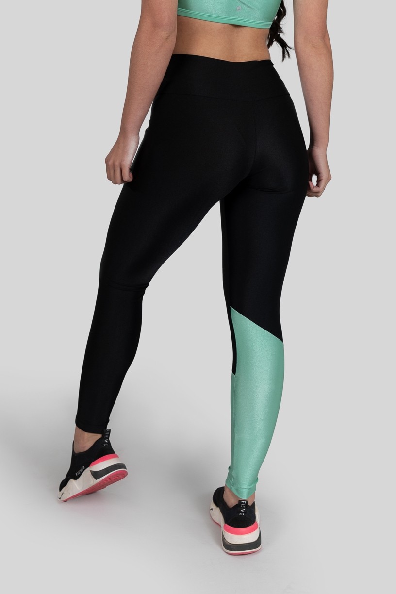 Calça Legging com Recorte e Chapado (Preto / Verde Claro) | Ref: K3145-C