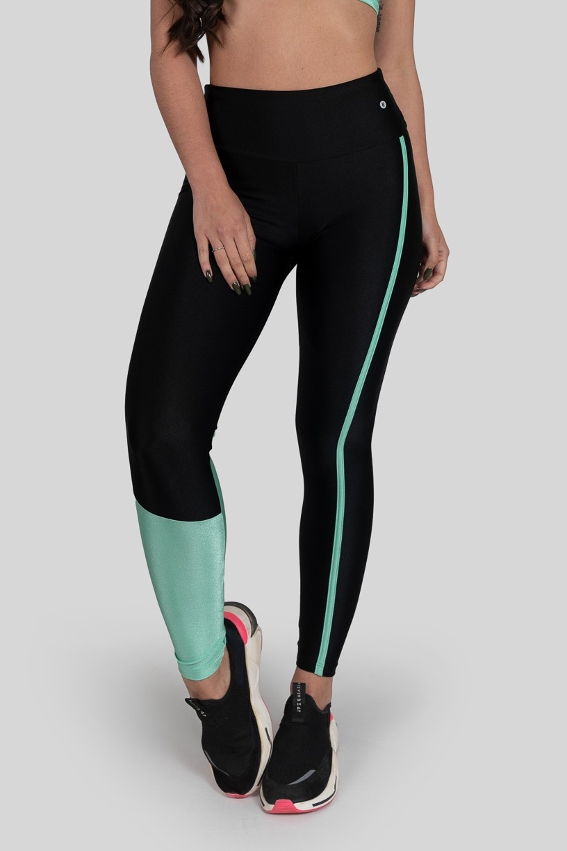 Calça Legging com Recorte e Chapado (Preto / Verde Claro) | Ref: K3145-C