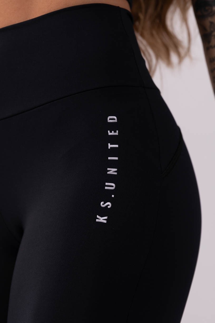 K3547-A_Calca_Legging_com_Recorte_no_Bumbum_Preto__Ref:_K3547-A