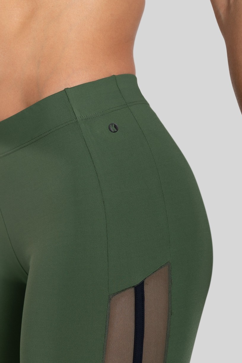 Calça Legging com Tule Lateral (Verde Militar / Preto) | Ref: K3130-E