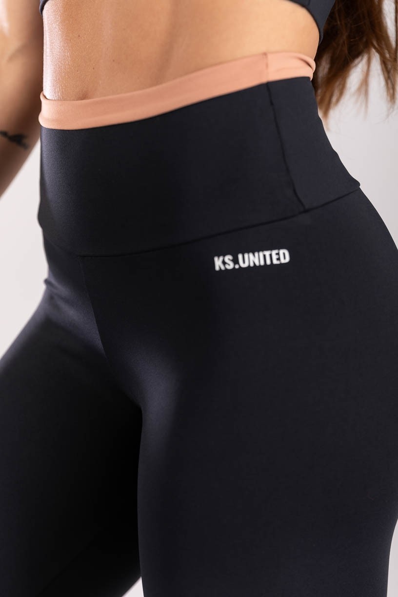 K3963-A_Calca_Legging_com_Vira_e_Recorte_na_Perna_Preto__Marrom__Off-White__Ref:_K3963-A