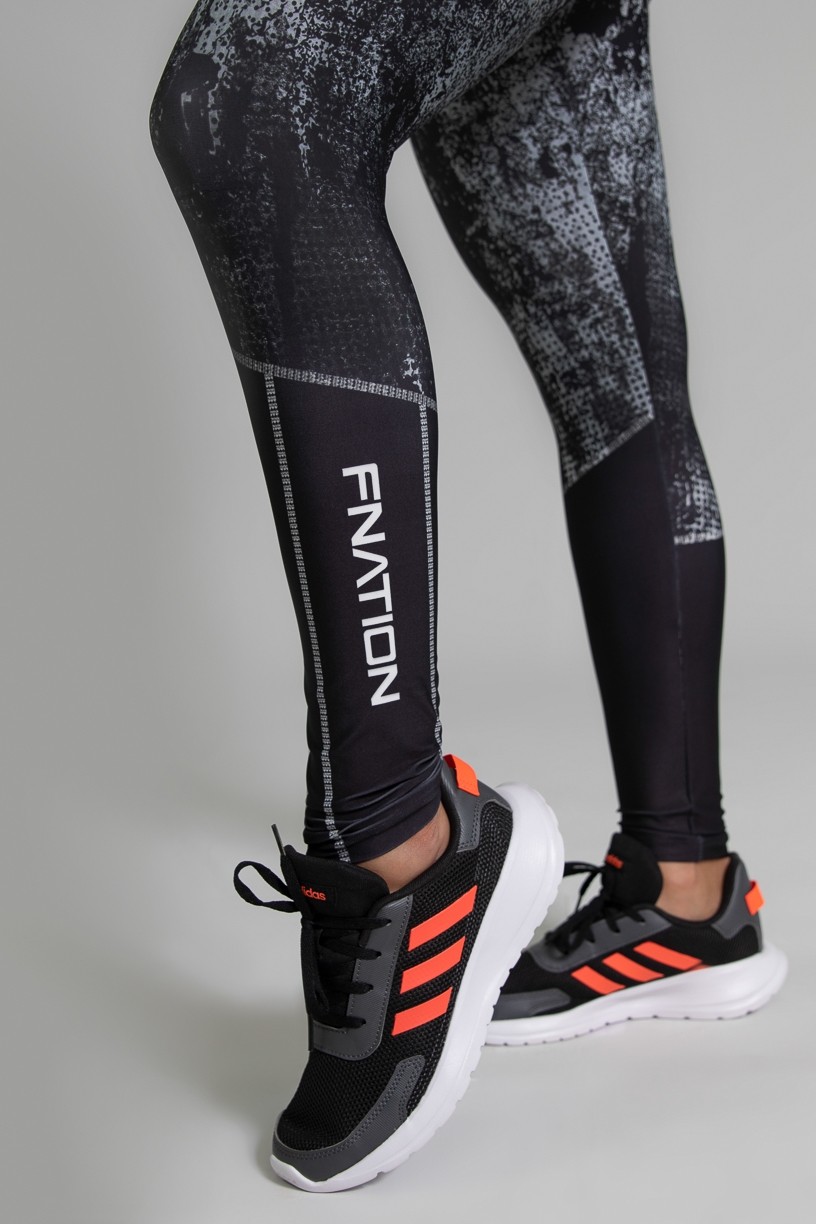 Calça Legging Fitness Estampa Digital Doom | Ref: GO386