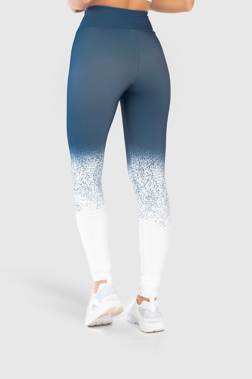 Parte de ttrás de legging com estampa digital azul e branco
