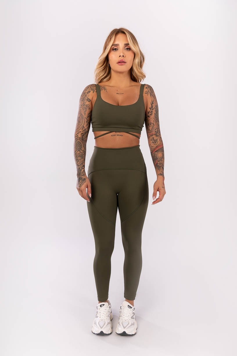 Calça Legging sem Gancho com Cós em V (Verde Militar) | Ref: K4132-B