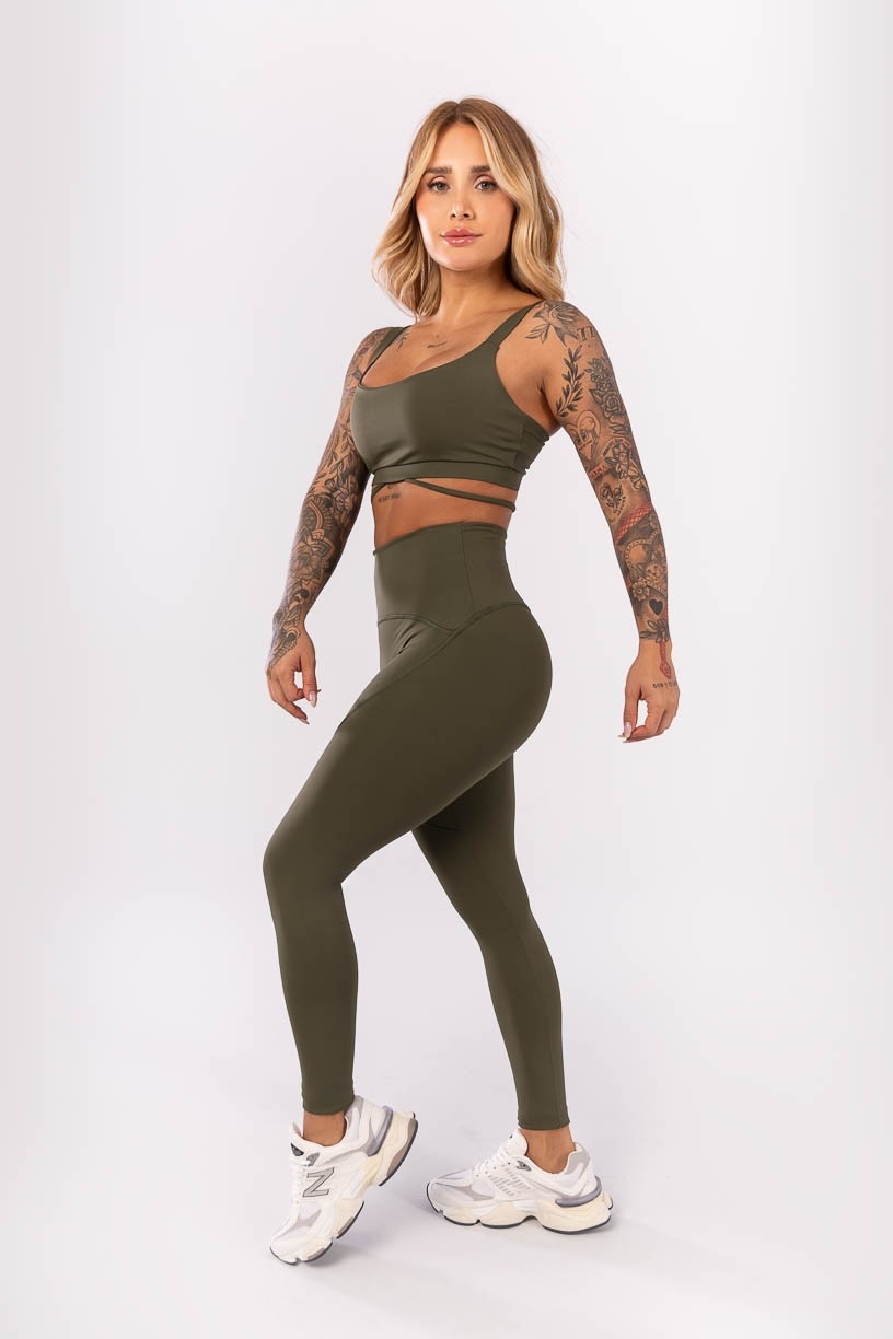 Calça Legging sem Gancho com Cós em V (Verde Militar) | Ref: K4132-B