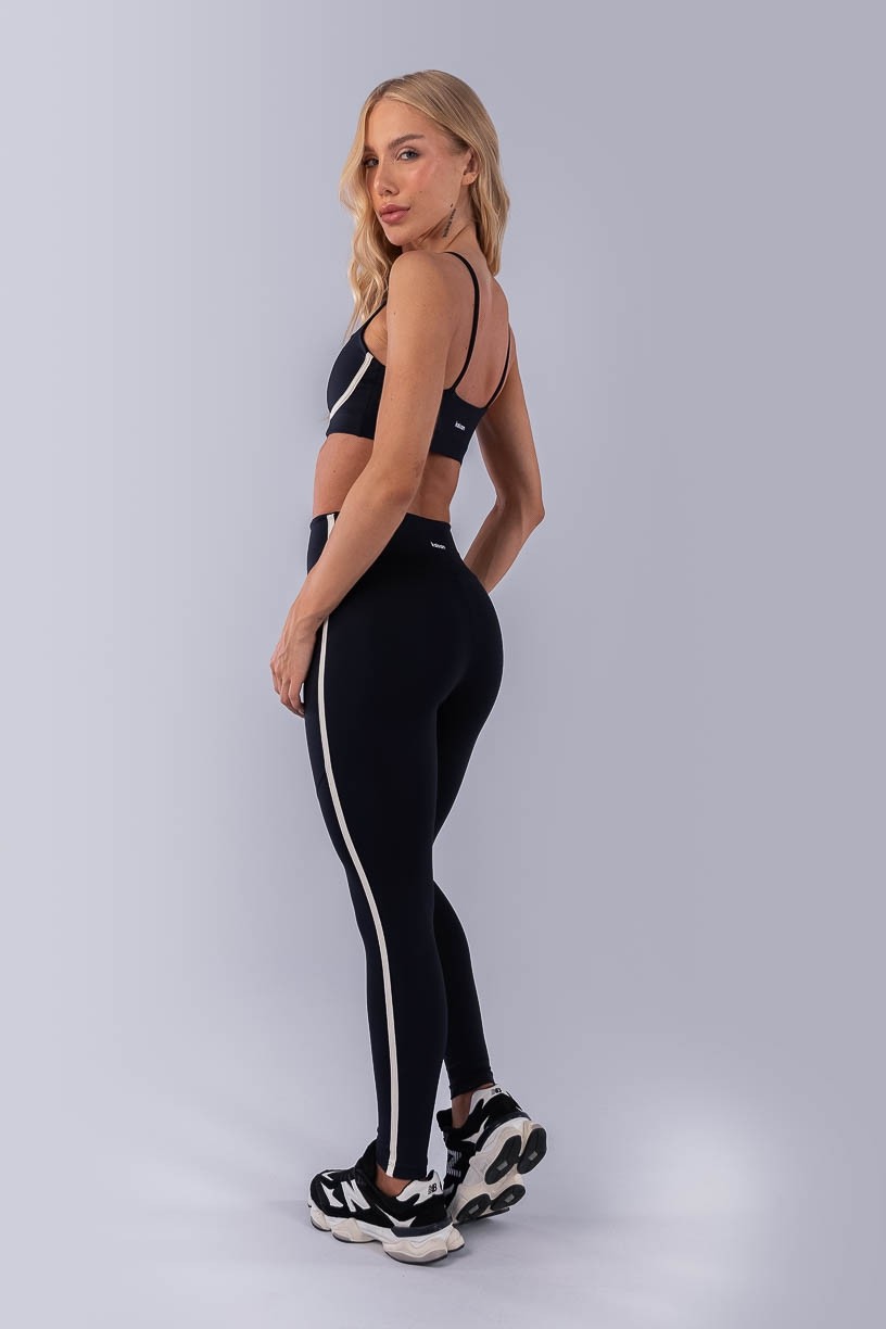 Calça Legging sem Gancho com Chapado nas Laterais (Preto / Off-White) | Ref: K4485-A