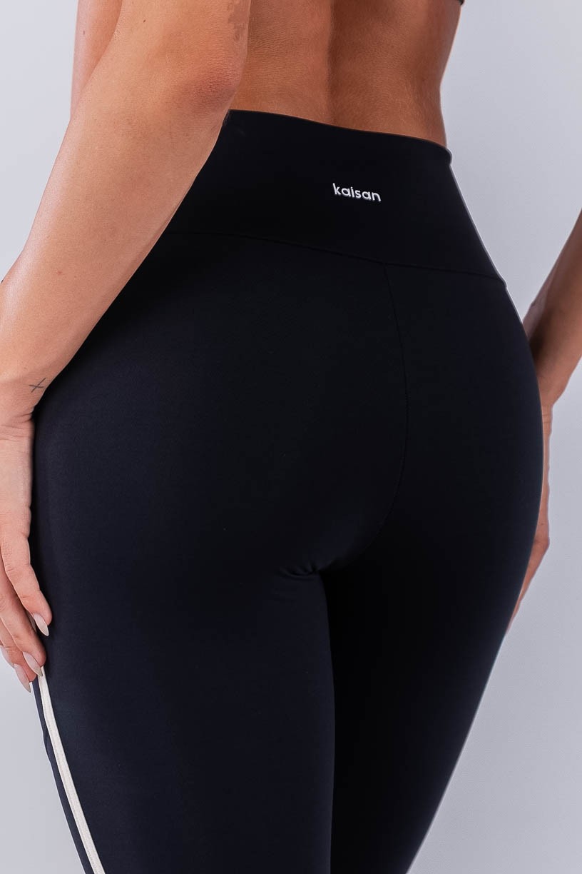Calça Legging sem Gancho com Chapado nas Laterais (Preto / Off-White) | Ref: K4485-A
