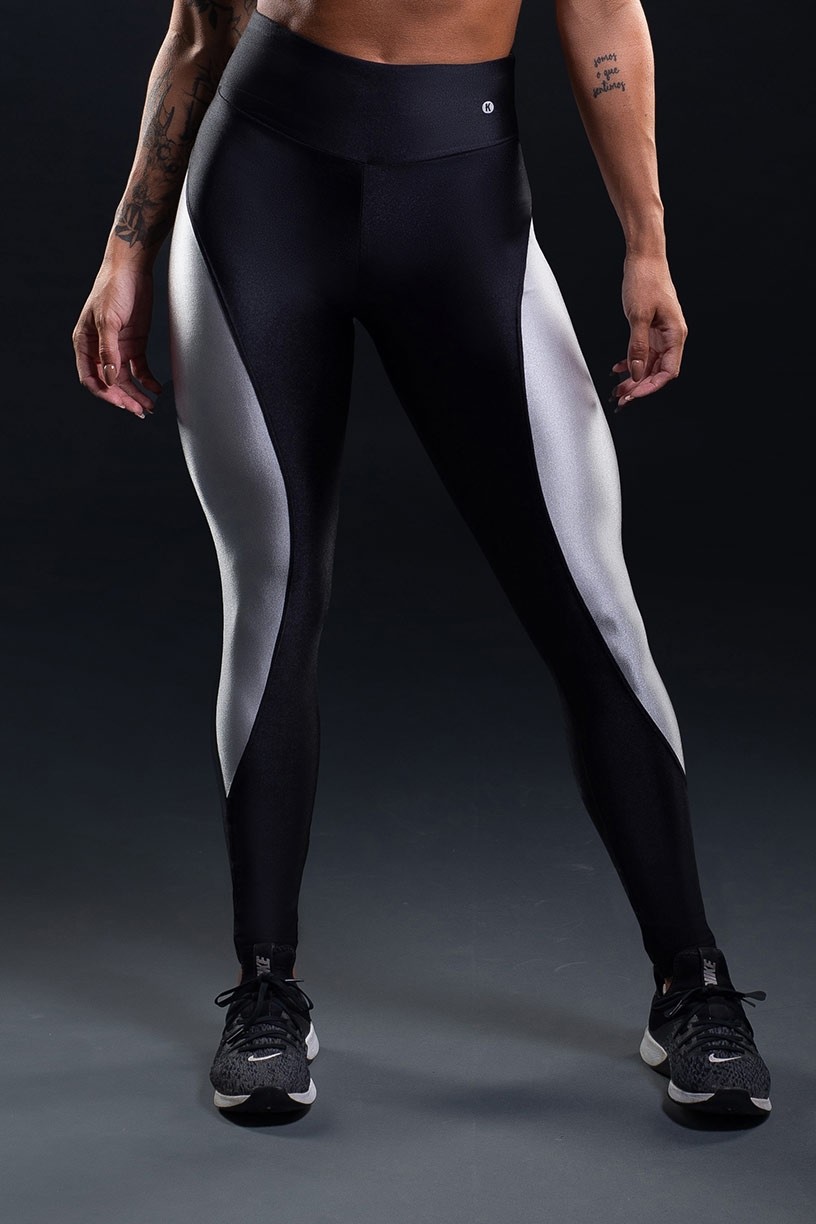 Calça Legging Tecido Platinado Bicolor com Recorte Arredondado (Preto / Prata) | Ref: K3252-C