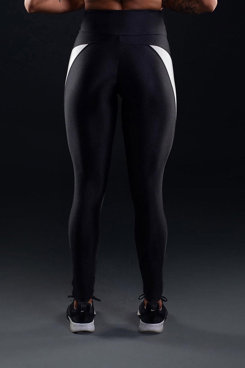 Calça Legging Tecido Platinado Bicolor com Recorte Arredondado (Preto / Prata) | Ref: K3252-C