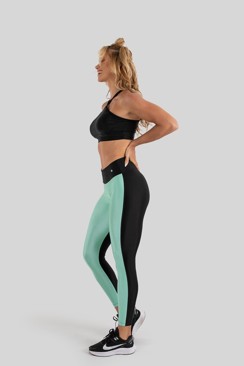 Calça Legging Tecido Platinado Duas Cores (Verde Claro / Preto) | Ref: GO472-G
