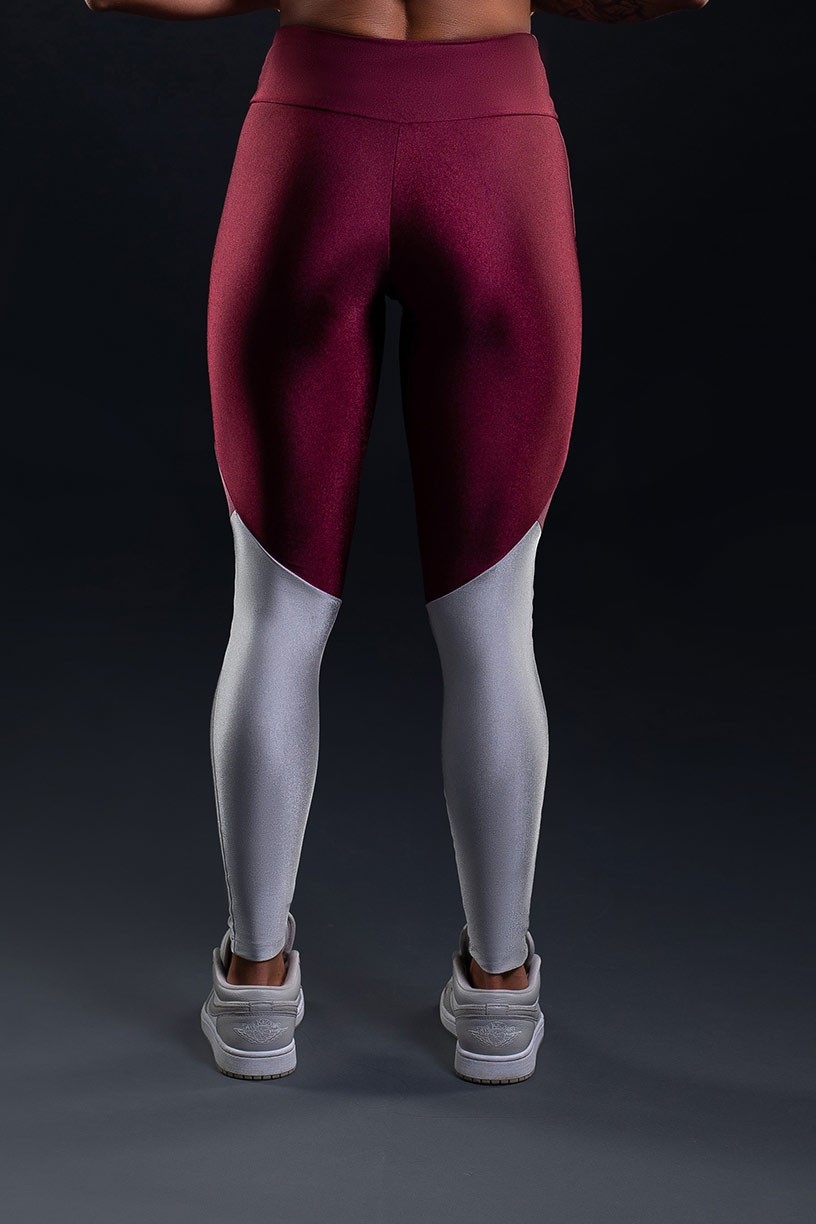 Calça Legging Tecido Platinado Tricolor com Recortes (Vinho  Rosa  Prata)  Ref K3281-C