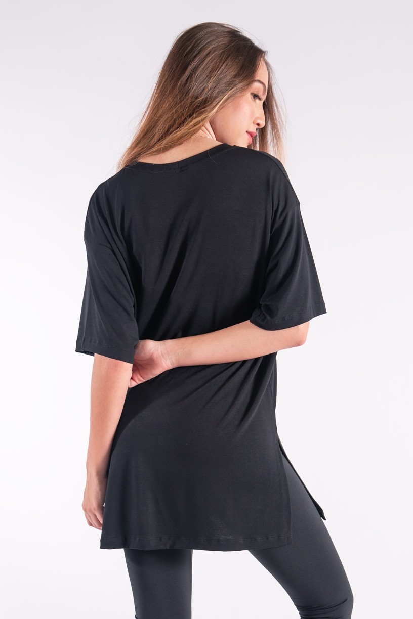 Camisetão Maxi com Silk Cest La Vie (Preto) | Ref: K2851-A