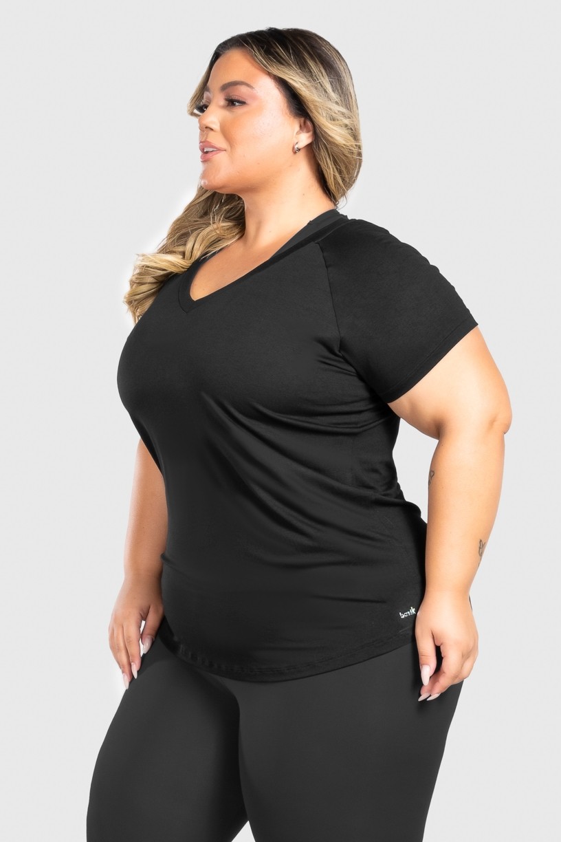 Camiseta Raglan Básica Plus Size (Preto) | Ref: KP3082-A