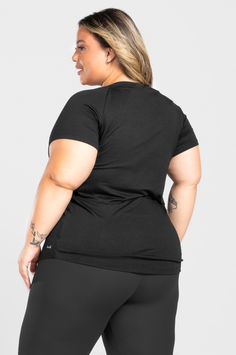 Camiseta Raglan Básica Plus Size (Preto) | Ref: KP3082-A