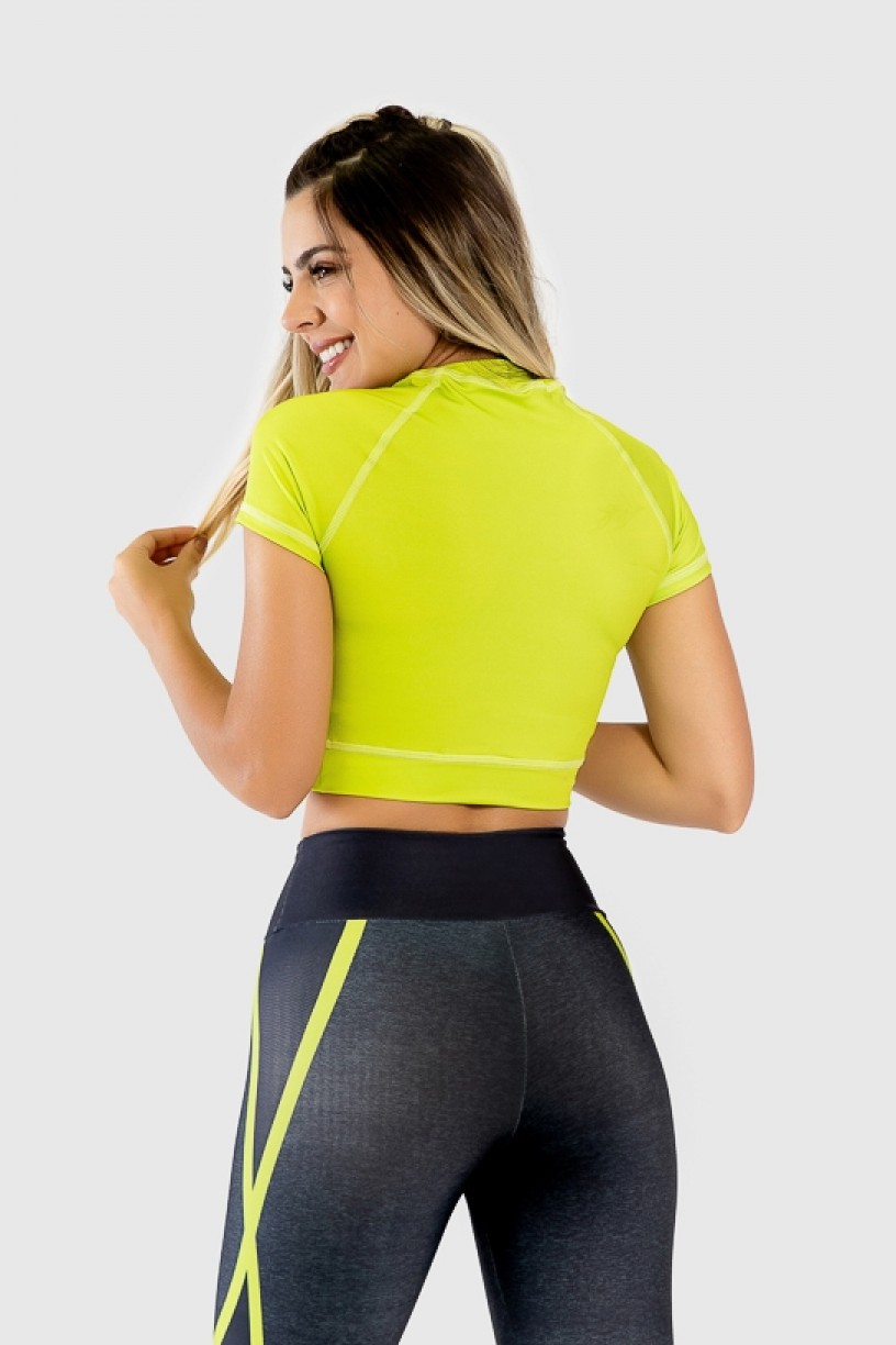 Cropped Fitness Justo de Manga Curta Estampa Digital Yellow Strings | Ref: GO268-A