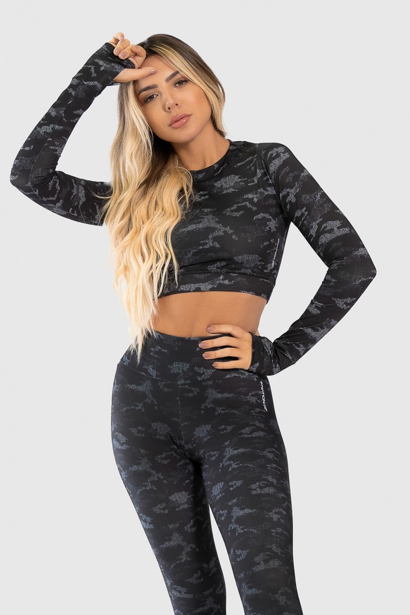 Cropped Fitness Manga Longa Dedinho Estampa Digital Camouflaged Black | Ref: GO229-A 