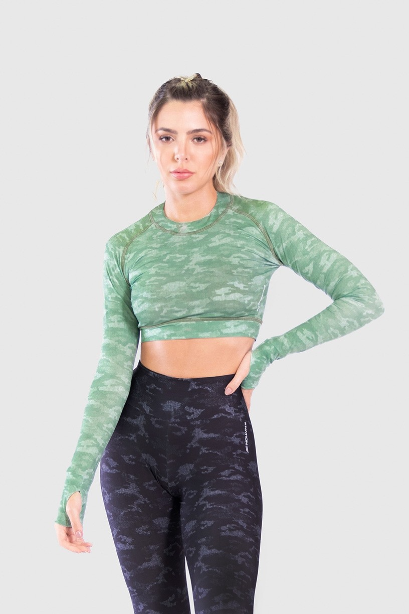 Cropped Fitness Manga Longa Dedinho Estampa Digital Camouflaged Green  Ref GO229-B