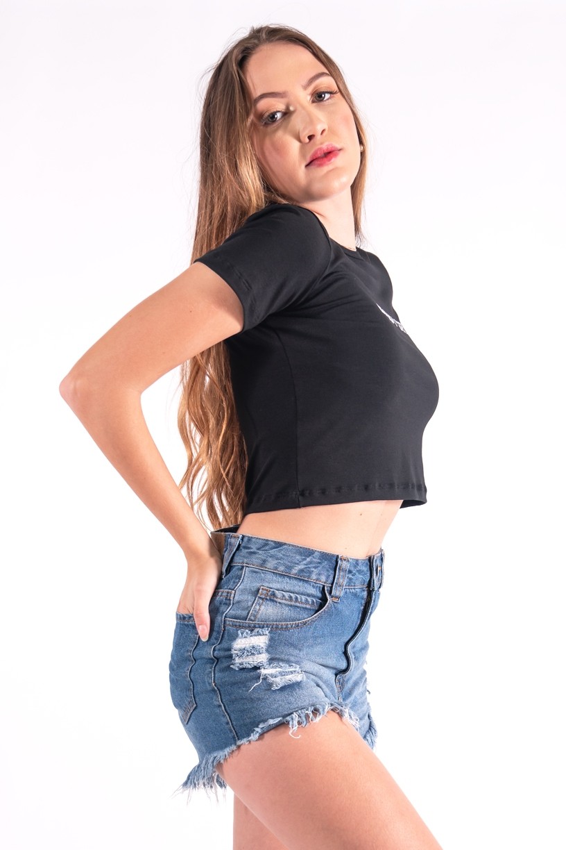 Cropped Justo de Manga Curta com Silk Baby Girl (Preto) | Ref: K2857-A