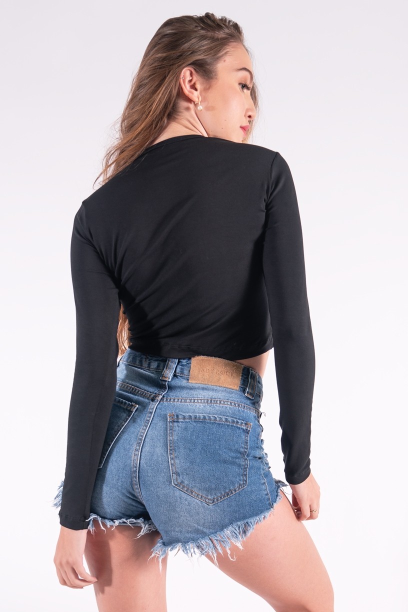 Cropped Justo de Manga Longa com Silk Penas de Índio (Preto) | Ref: K2856-A