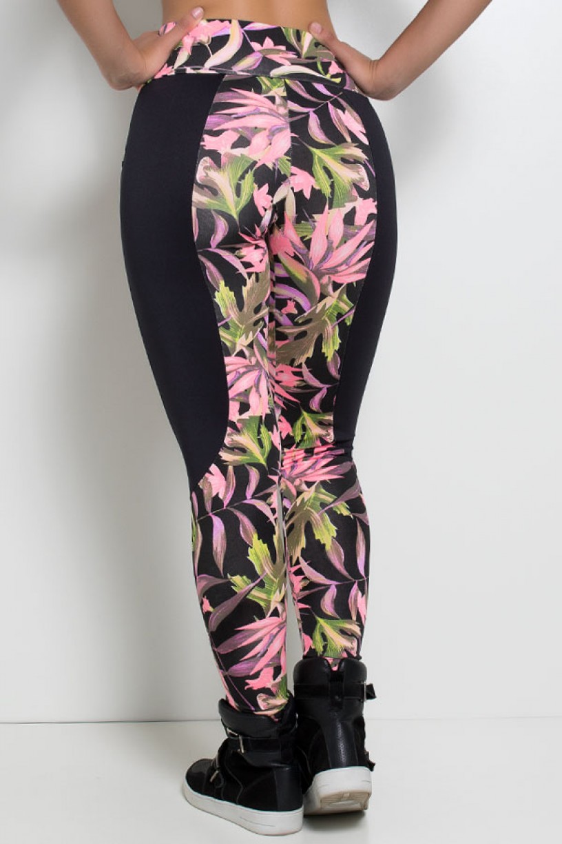 Calça Tamara Estampada com detalhe liso e bolso (Preto com Folhas Verdes e Rosa Fluor / Preto) | Ref: KS-F244-001