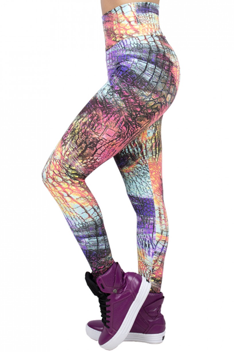 Legging Estampada Escama Preta com Roxo Laranja e Verde | Ref: CA431