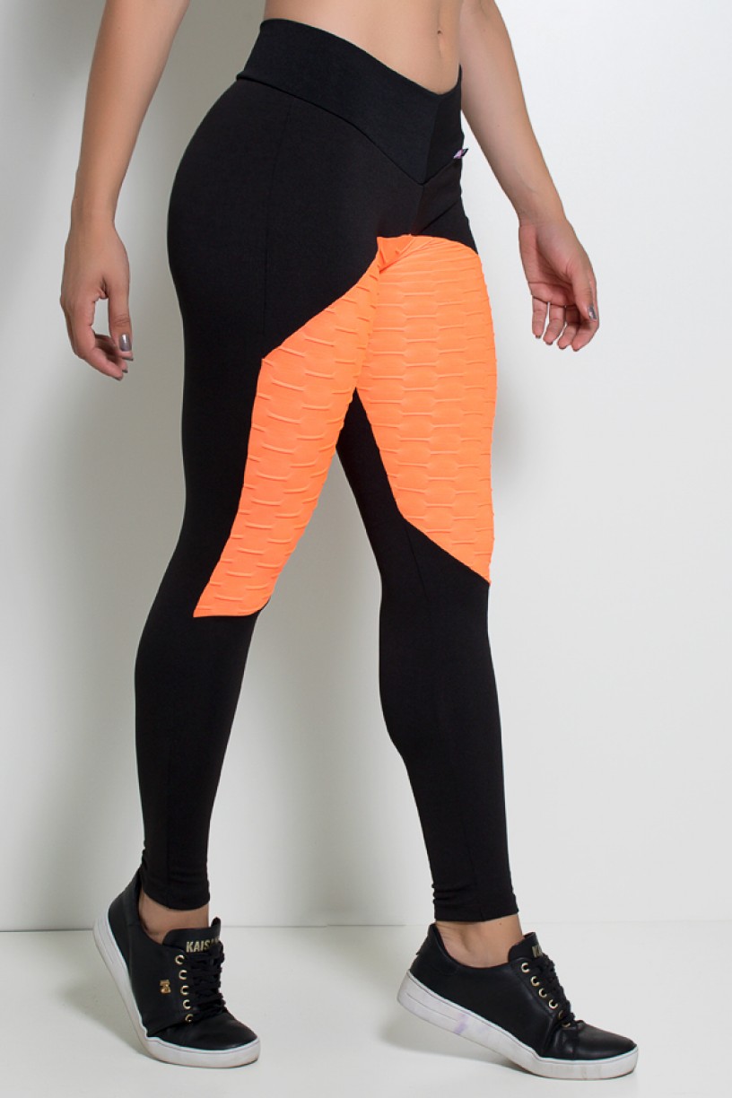 Calça Thainá Lisa com Detalhe Bolha Fluor (Preto / Laranja Fluor) | Ref: KS-F596-002