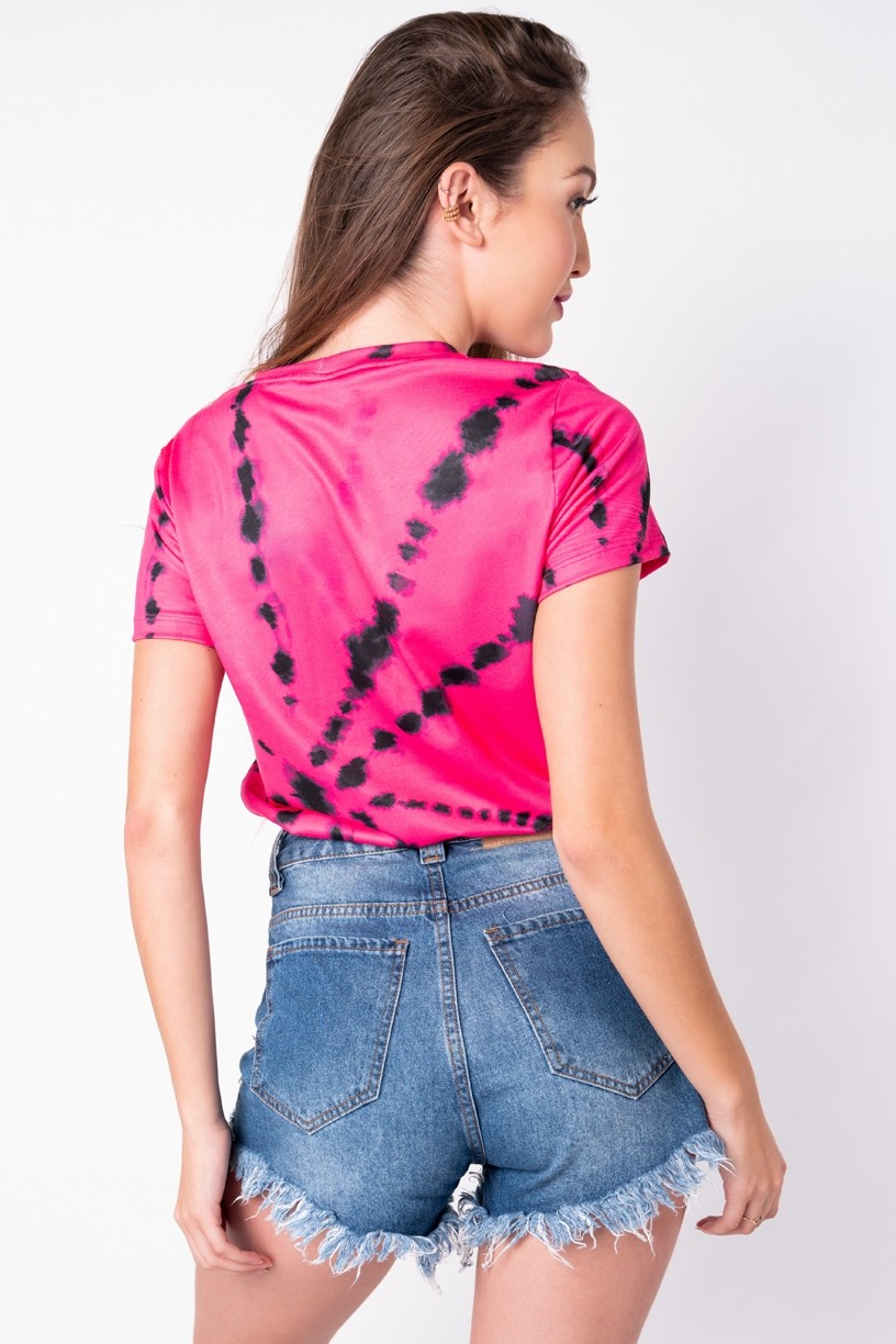 Blusa Básica com Nozinho Estampa Digital Tie Dye (Pink / Preto) | Ref: K2829-J