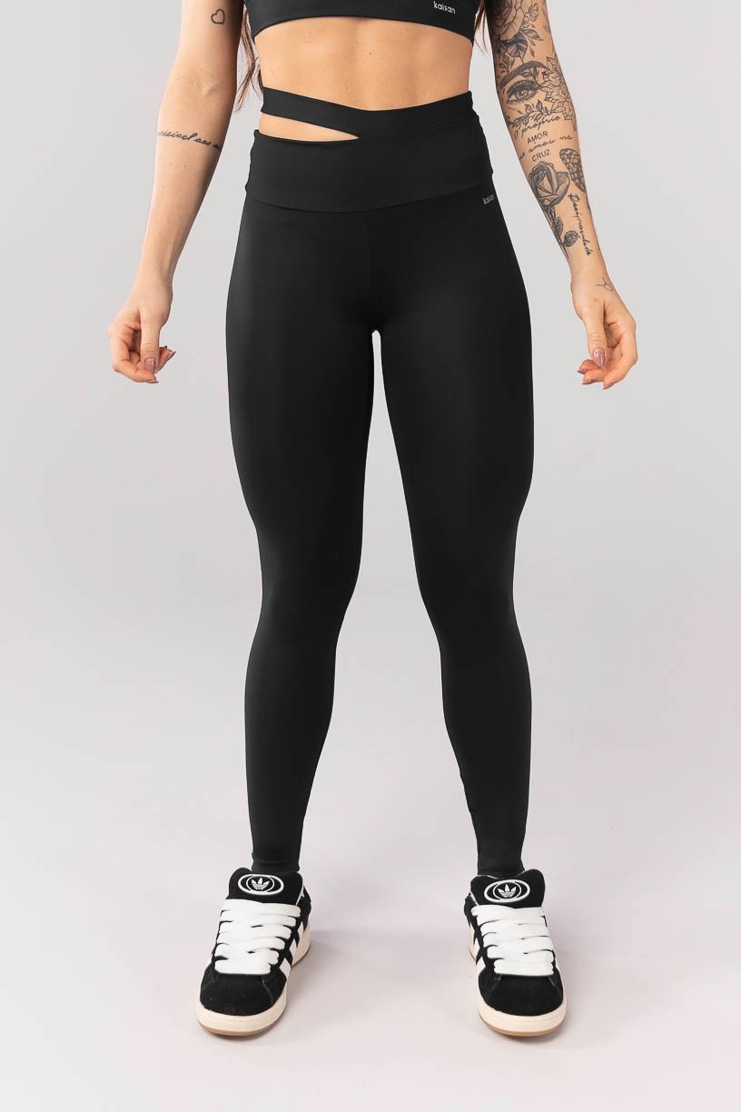 K4084-A_Calca_Legging_com_Abertura_no_Cos_Preto__Ref_K4084-A
