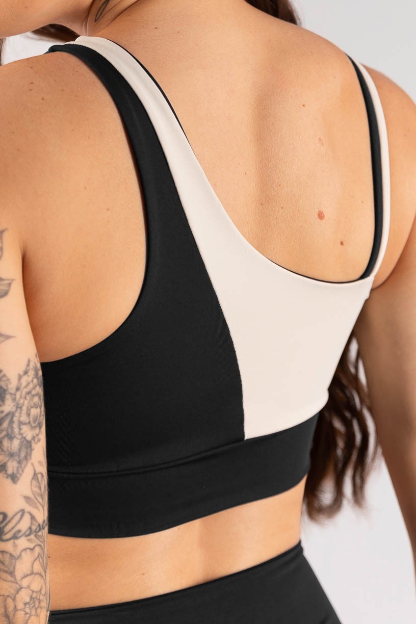 K4088-B_Top_Assimetrico_Bicolor_Preto__Bege__Ref_K4088-B