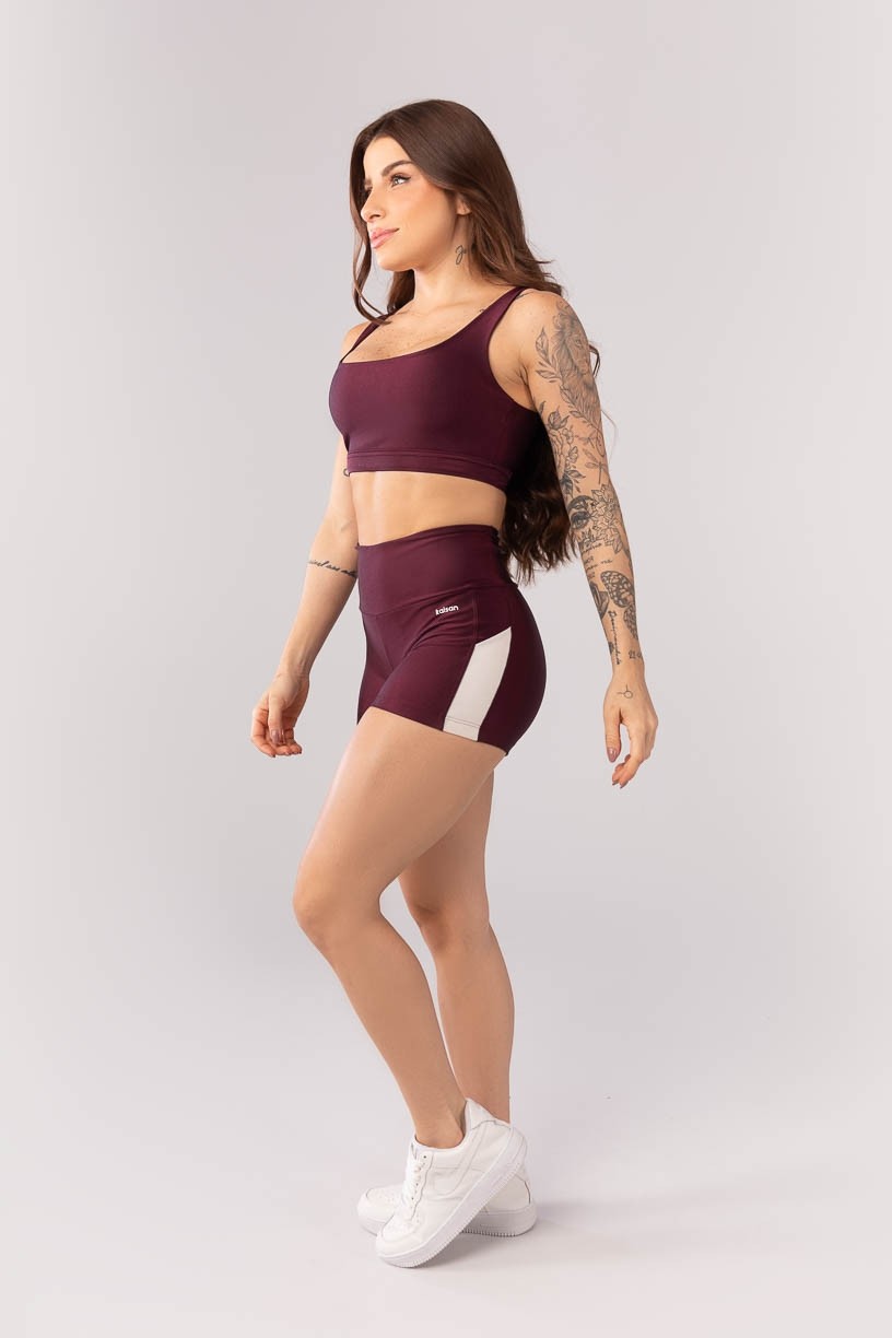 K4093-A_Short_com_Faixa_Lateral_Vinho__Off_White__Ref_K4093-A