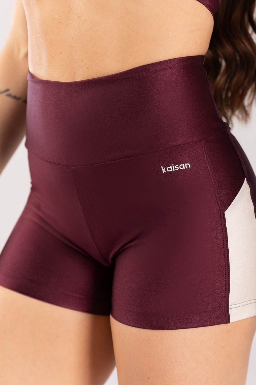 K4093-A_Short_com_Faixa_Lateral_Vinho__Off_White__Ref_K4093-A