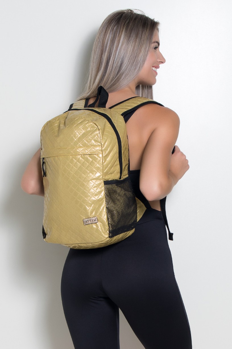 Mochila Matelassê (Dourado) | Ref: KS-MF12-004