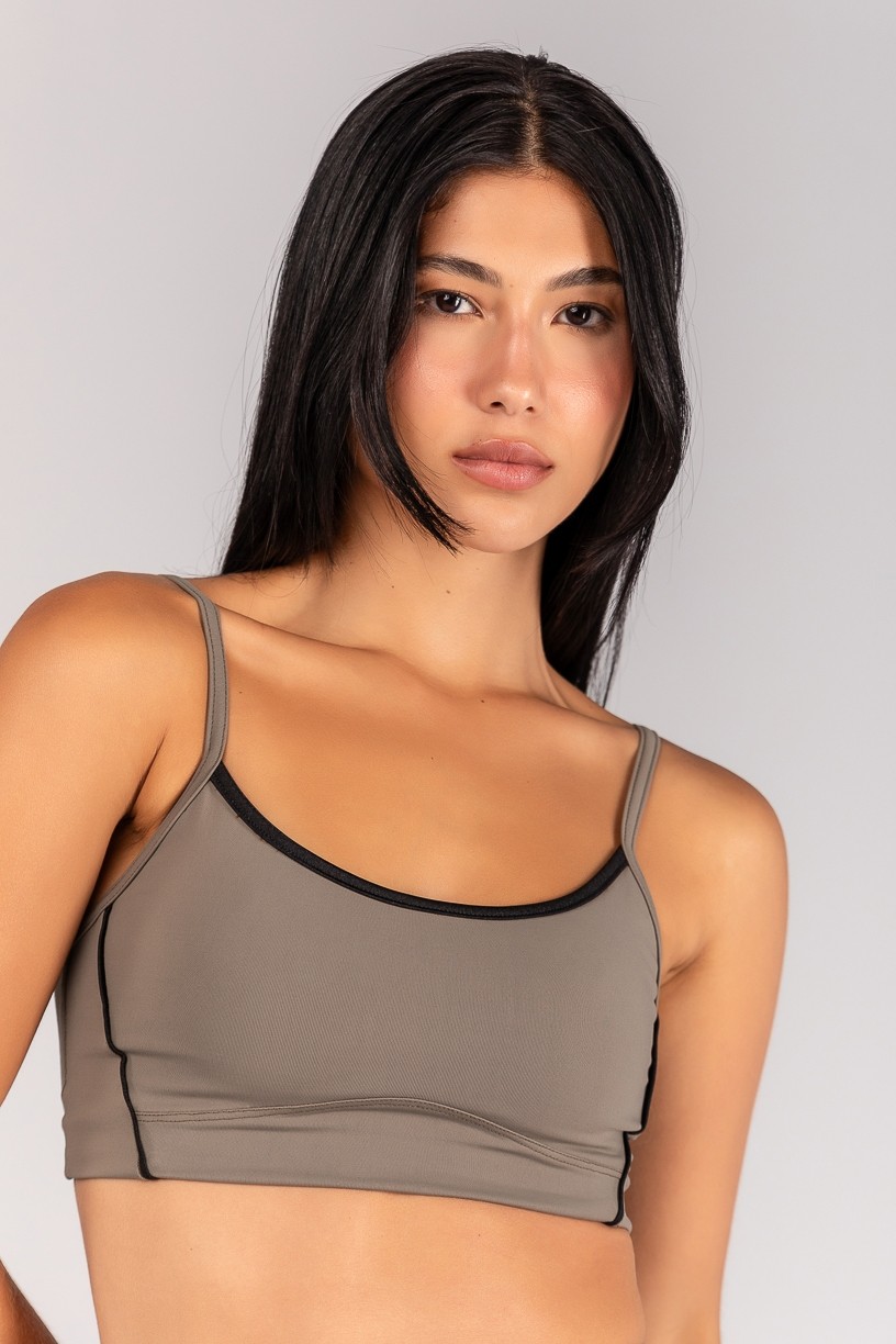 K4682-B_Top_com_Vivo_e_Vies_Contrastante_Oliva__Preto__Ref:_K4682-B