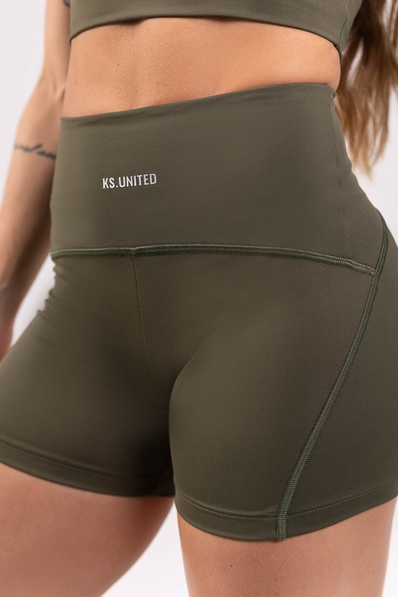 K3928-B_Short_com_Cos_Diferenciado_Verde_Militar__Ref:_K3928-B