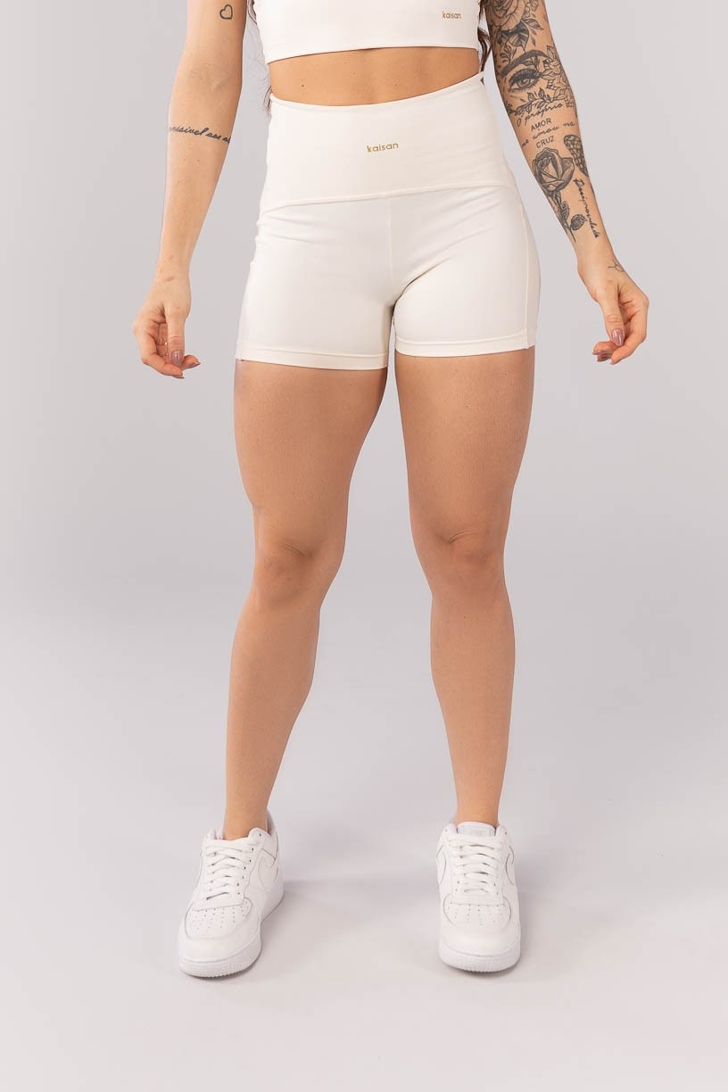 Short com Cós Diferenciado (Off White) | Ref: K4033-B