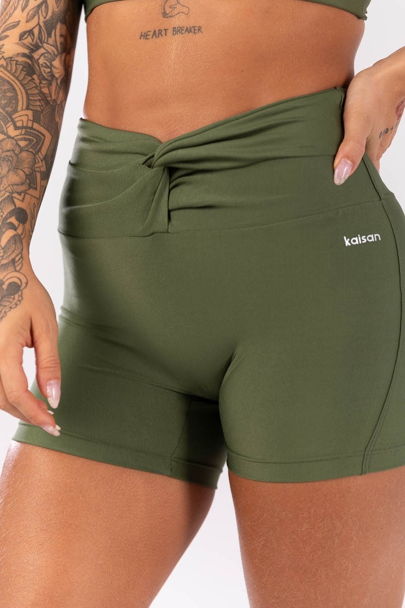 K4002-C_Short_com_Cos_Torcido_Verde_Militar__Ref:_K4002-C