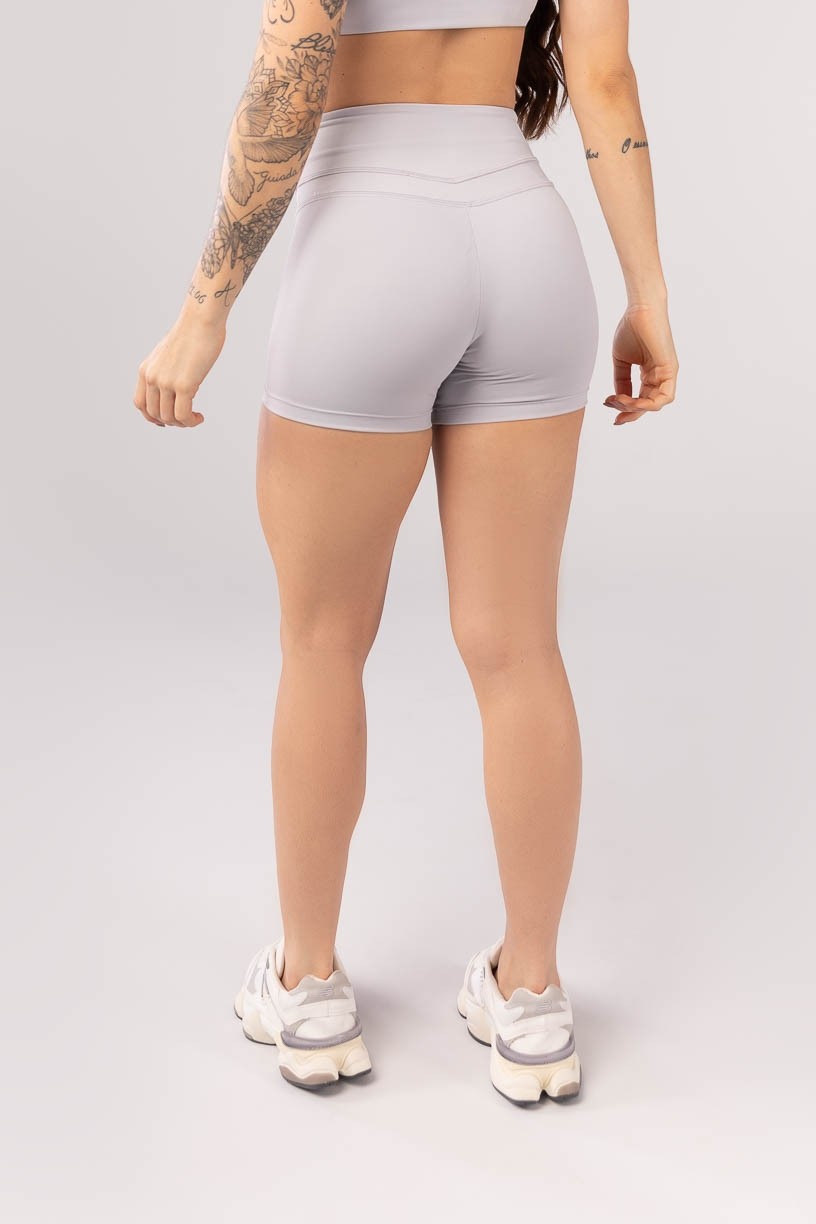 K4076-A_Short_com_Cobertura_no_Cos_Cinza_Claro__Ref:_K4076-A