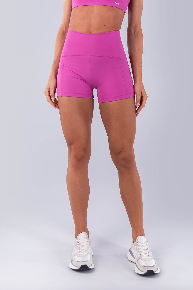 Short com Recortes e Cós Diferenciado (Rosa Fúcsia) | Ref: K4480-A