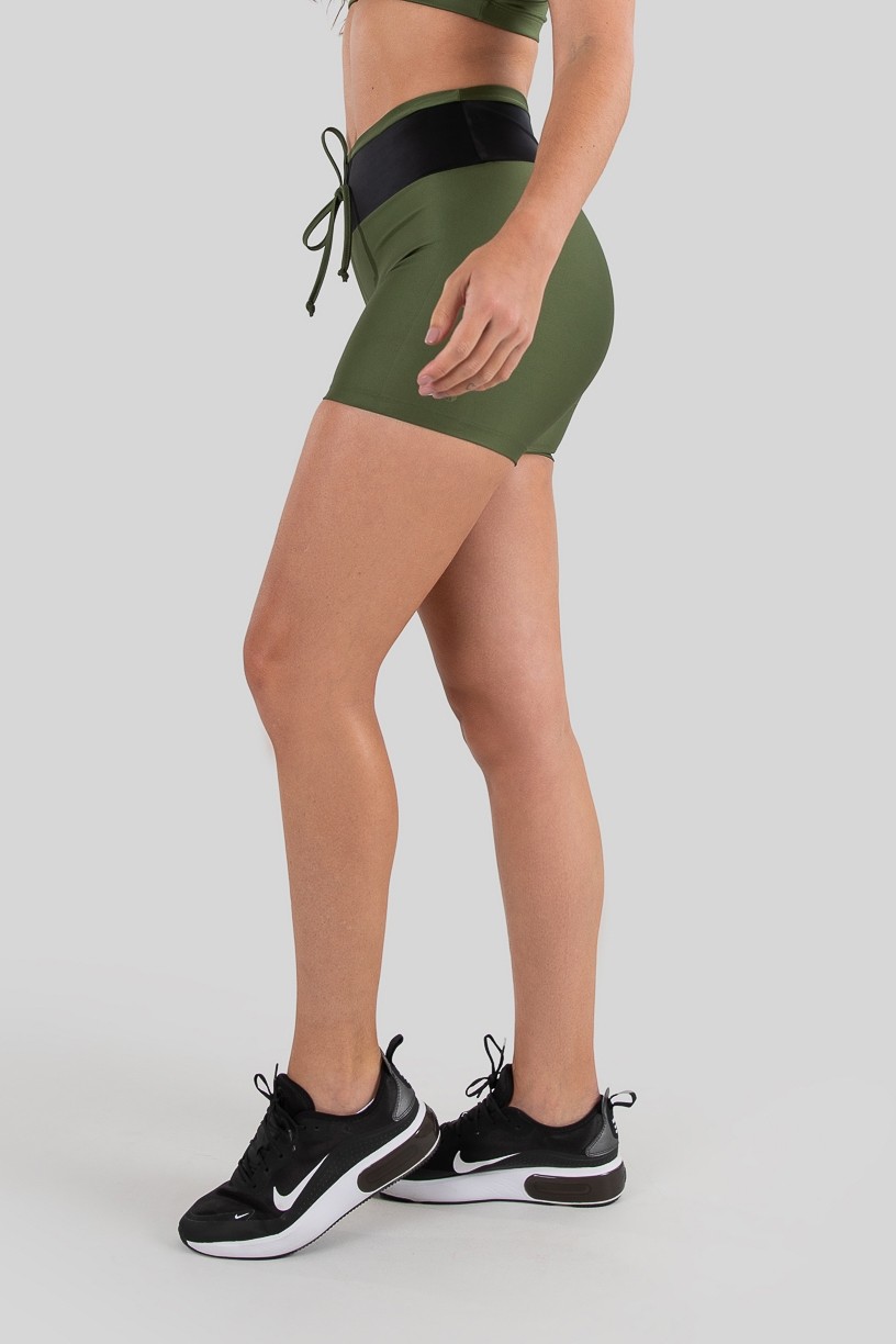 Short Duas Cores com Cadarço (Verde Militar  Preto)  Ref K3220-B