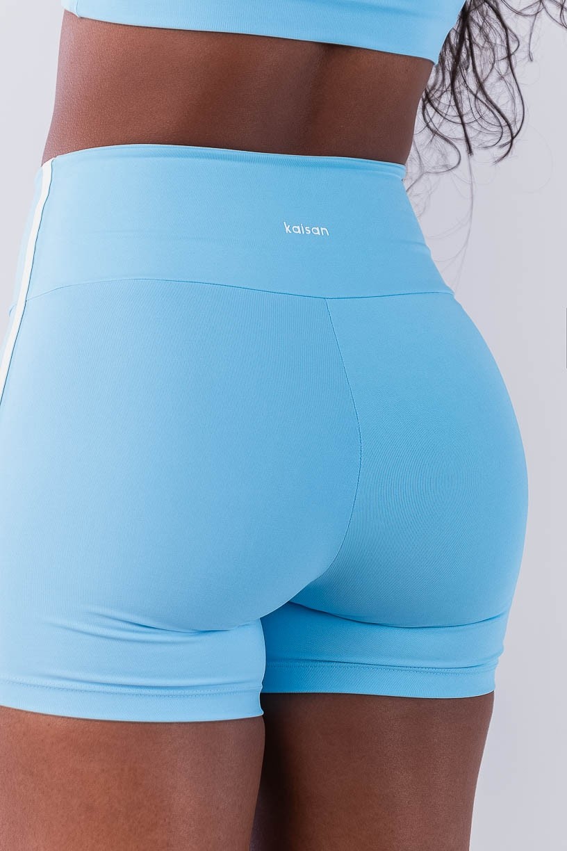 Short sem Gancho com Chapado Laterais (Azul Céu / Off-White) | Ref: K4486-B